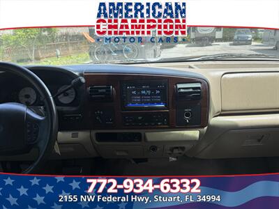 2005 Ford F-250 Super Duty Lariat 4dr Crew Cab Lariat - Photo 18 - Stuart, FL 34994