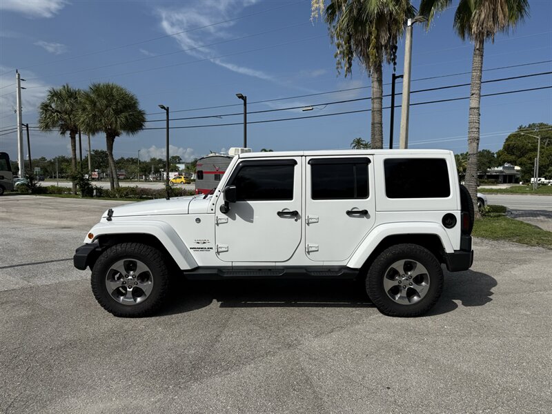 2017 Jeep Wrangler Unlimited Sahara  
