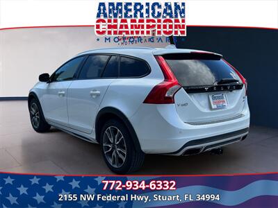 2017 Volvo V60 Cross Country T5 Platinum   - Photo 3 - Stuart, FL 34994