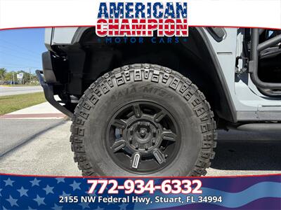 2006 Hummer H2 SUT  All Custom - Photo 22 - Stuart, FL 34994