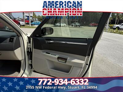 2006 Chrysler 300C   - Photo 13 - Stuart, FL 34994