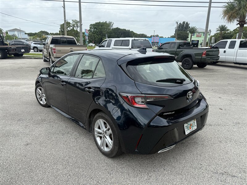 2022 Toyota Corolla Hatchback SE  