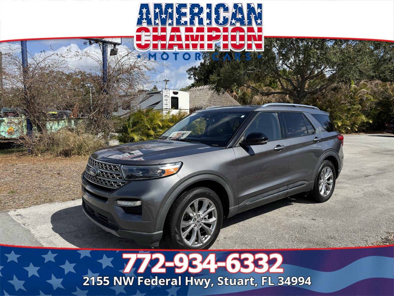 2022 Ford Explorer Limited   - Photo 1 - Stuart, FL 34994