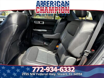 2022 Ford Explorer Limited   - Photo 12 - Stuart, FL 34994