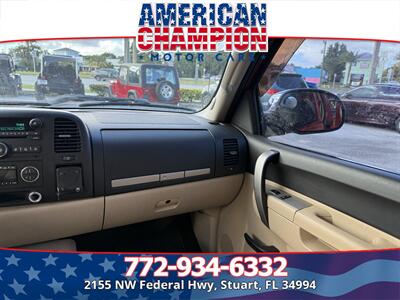 2011 GMC Sierra 1500 SLE - Photo 17 - Stuart, FL 34994