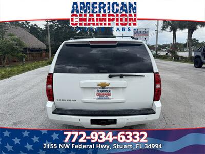 2014 Chevrolet Suburban LT   - Photo 4 - Stuart, FL 34994