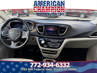 2017 Chrysler Pacifica Touring Plus   - Photo 5 - Stuart, FL 34994
