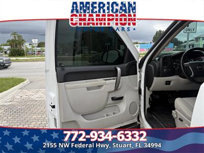2011 Chevrolet Silverado 1500 LT - Photo 9 - Stuart, FL 34994