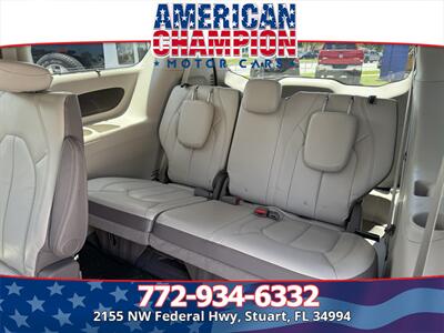 2017 Chrysler Pacifica Touring-L - Photo 11 - Stuart, FL 34994