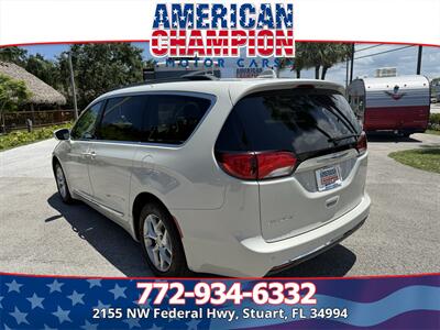 2017 Chrysler Pacifica Touring-L - Photo 3 - Stuart, FL 34994