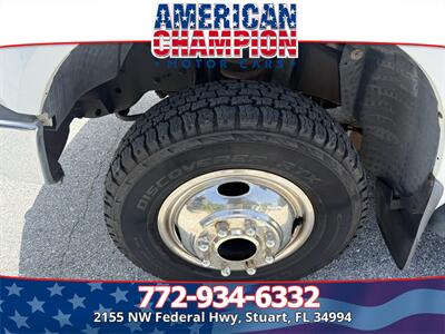 2008 Ford F-350 XLT - Photo 14 - Stuart, FL 34994