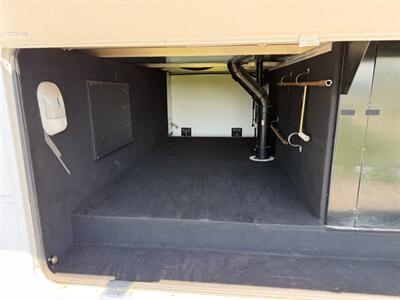 2011 Crossroads Cruiser 335SS - Photo 6 - Goshen, IN 46526