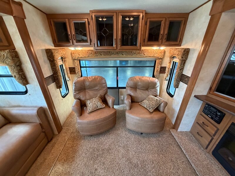 2011 Crossroads Cruiser 335SS - Photo 12 - Goshen, IN 46526