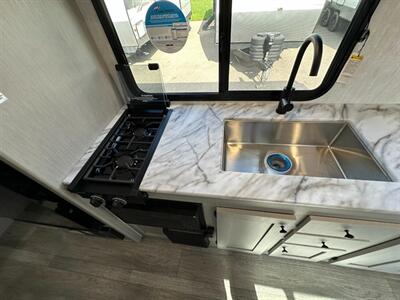 2025 Coachmen Apex Nano 213RDS   - Photo 20 - Goshen, IN 46526