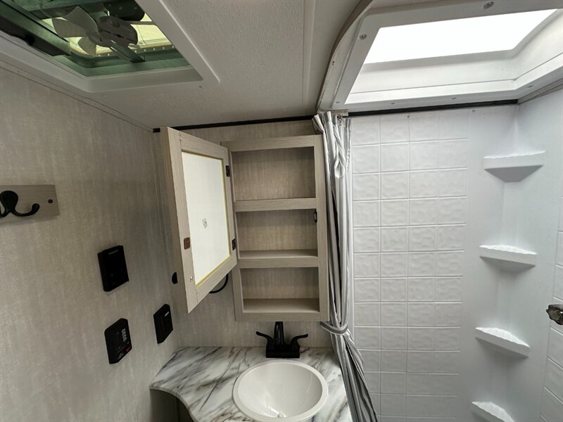 2025 Coachmen Apex Nano 213RDS - Photo 23 - Goshen, IN 46526