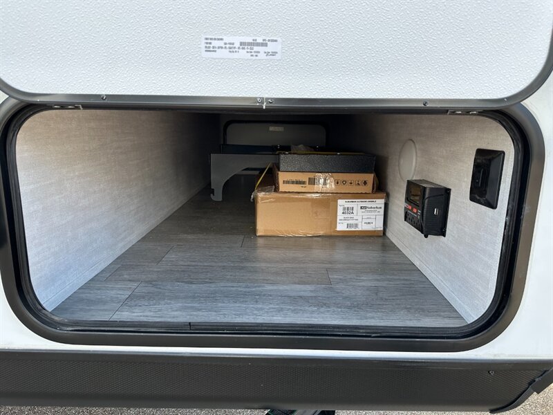 2025 Coachmen Apex Nano 213RDS - Photo 9 - Goshen, IN 46526