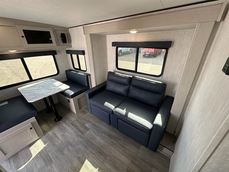 2025 Coachmen Apex Nano 213RDS - Photo 14 - Goshen, IN 46526