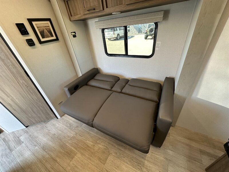 2026 Coachmen Freedom Express Ultra Lite 192RBS - Photo 17 - Goshen, IN 46526