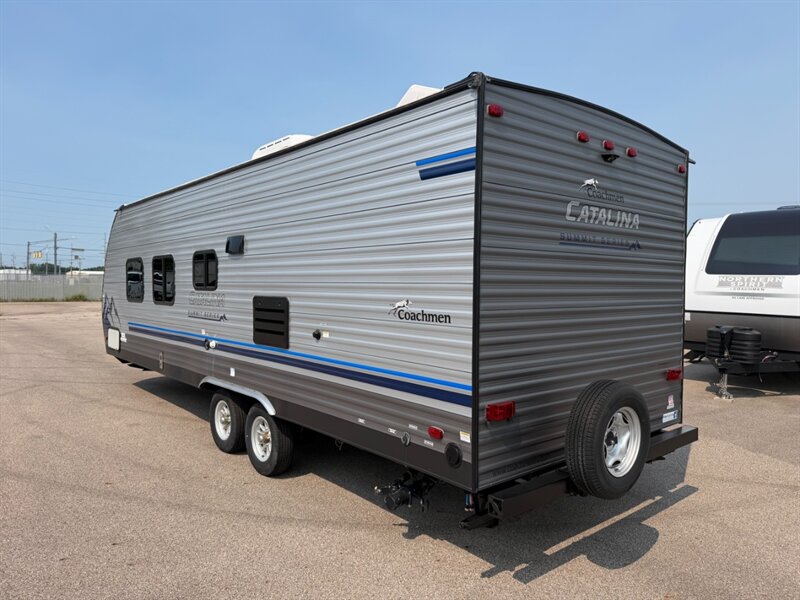 2020 Coachmen Catalina Summit Series 261BH - Photo 3 - Goshen, IN 46526