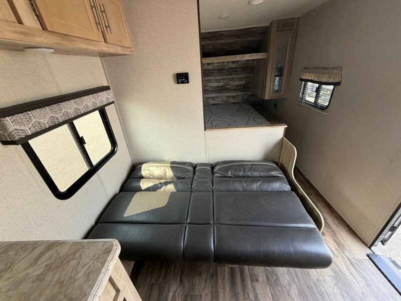 2020 Coachmen Catalina Summit Series 261BH - Photo 19 - Goshen, IN 46526
