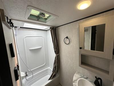 2025 Coachmen Apex Nano 186BH   - Photo 32 - Goshen, IN 46526