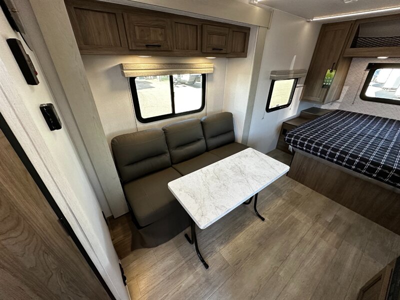 2026 Coachmen Freedom Express Select 19SE - Photo 13 - Goshen, IN 46526