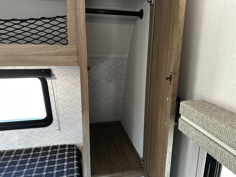 2026 Coachmen Freedom Express Select 19SE - Photo 17 - Goshen, IN 46526