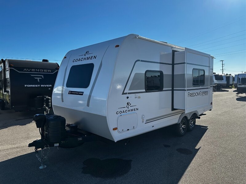 2026 Coachmen Freedom Express Select 19SE - Photo 7 - Goshen, IN 46526