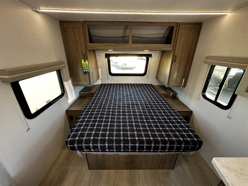 2026 Coachmen Freedom Express Select 19SE - Photo 11 - Goshen, IN 46526