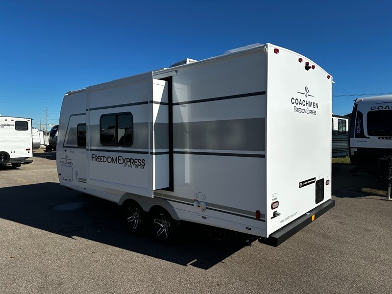 2026 Coachmen Freedom Express Select 19SE - Photo 6 - Goshen, IN 46526