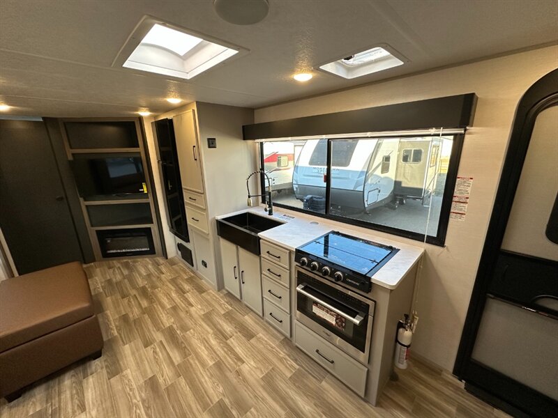 2025 Forest River Vibe 2600BH   - Photo 10 - Goshen, IN 46526