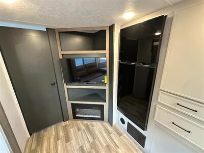 2025 Forest River Vibe 2600BH   - Photo 13 - Goshen, IN 46526