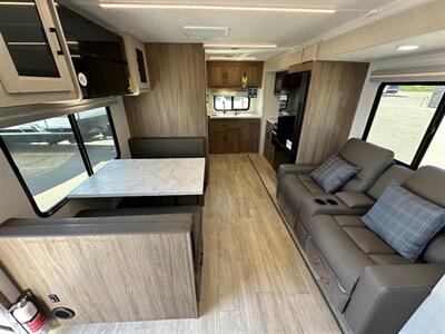 2026 Coachmen Freedom Express Ultra Lite 22MLS   - Photo 13 - Goshen, IN 46526