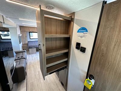 2026 Coachmen Freedom Express Ultra Lite 22MLS   - Photo 17 - Goshen, IN 46526