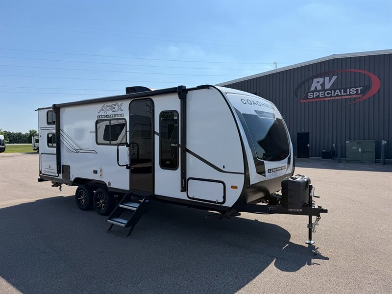 2026 Coachmen Apex Nano 208BHS - Photo 4 - Goshen, IN 46526