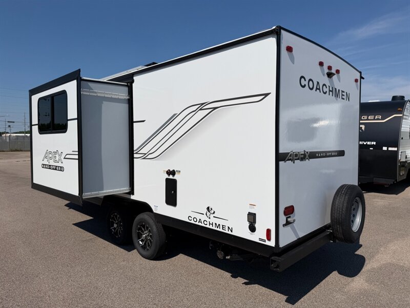 2026 Coachmen Apex Nano 208BHS - Photo 7 - Goshen, IN 46526