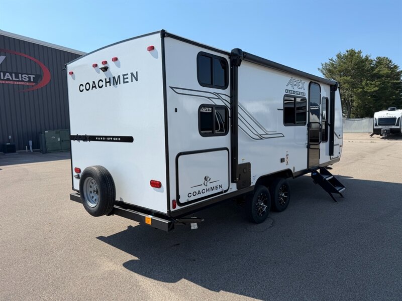 2026 Coachmen Apex Nano 208BHS - Photo 5 - Goshen, IN 46526
