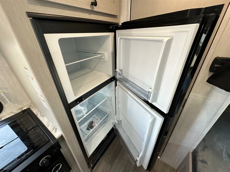 2026 Coachmen Apex Nano 185BH - Photo 18 - Goshen, IN 46526
