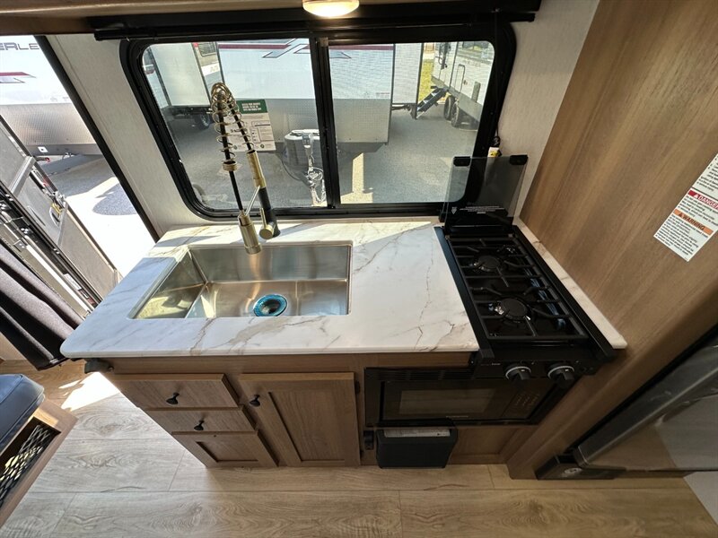 2026 Coachmen Apex Nano 203RBK   - Photo 18 - Goshen, IN 46526