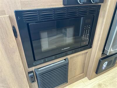 2026 Coachmen Apex Nano 203RBK   - Photo 19 - Goshen, IN 46526