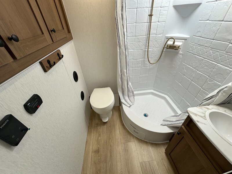 2026 Coachmen Apex Nano 203RBK   - Photo 23 - Goshen, IN 46526