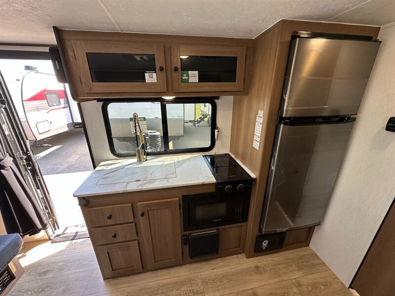 2026 Coachmen Apex Nano 203RBK   - Photo 17 - Goshen, IN 46526
