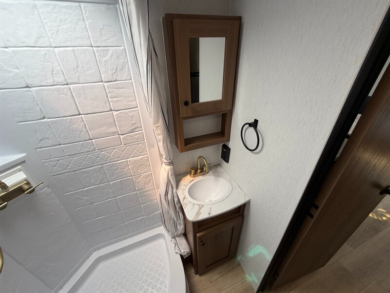 2026 Coachmen Apex Nano 203RBK - Photo 18 - Goshen, IN 46526