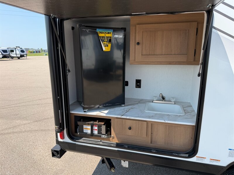 2026 Coachmen Apex Nano 203RBK - Photo 9 - Goshen, IN 46526