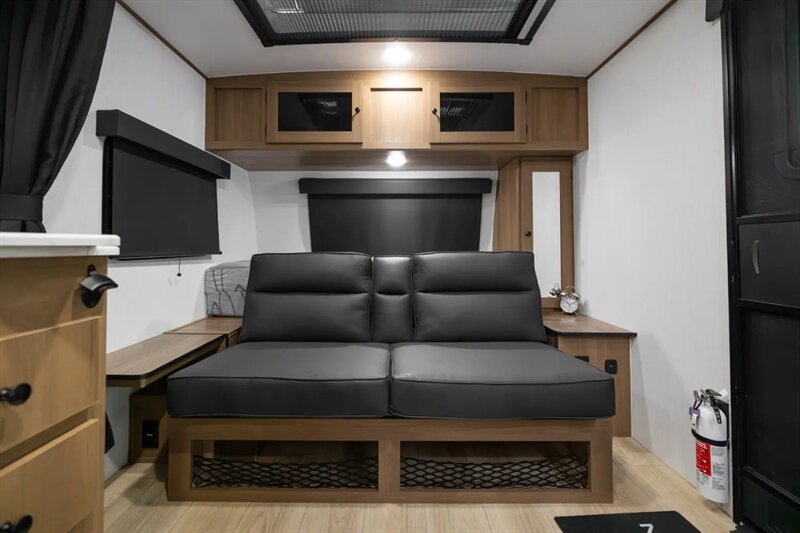2026 Coachmen Apex Nano 183BH - Photo 6 - Goshen, IN 46526