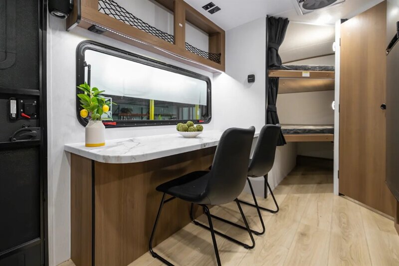 2026 Coachmen Apex Nano 183BH - Photo 5 - Goshen, IN 46526