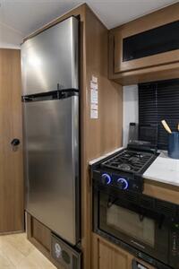 2026 Coachmen Apex Nano 183BH   - Photo 9 - Goshen, IN 46526
