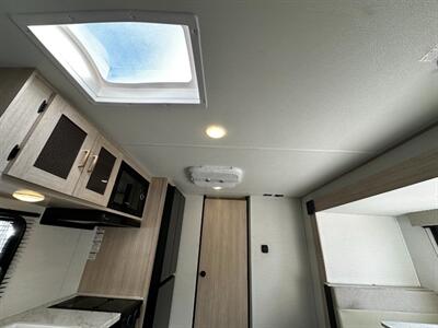 2025 Prime Time Avenger 17FQS   - Photo 16 - Goshen, IN 46526