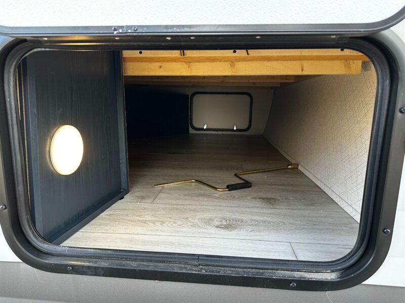 2025 Prime Time Avenger 17FQS   - Photo 5 - Goshen, IN 46526