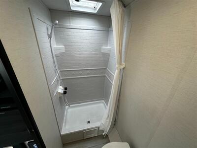 2025 Prime Time Avenger 17FQS   - Photo 14 - Goshen, IN 46526